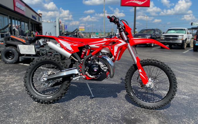 2023 Beta Xtrainer First Look [8 Fast Facts For Trail Riding]