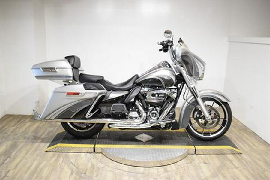 2019 Harley-Davidson FLHTCU Electra Glide Ultra Classic