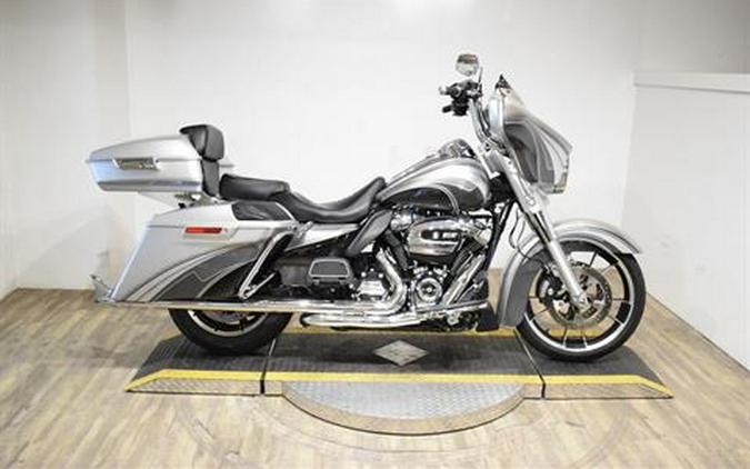 2019 Harley-Davidson FLHTCU Electra Glide Ultra Classic