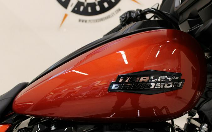 FLHX 2024 Street Glide®