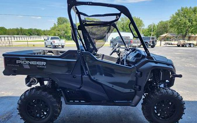 2024 Honda Pioneer 1000 Deluxe