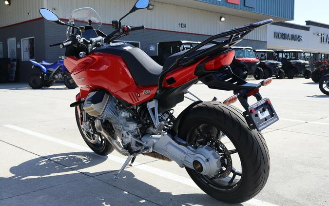 2023 Moto Guzzi V100 Mandello