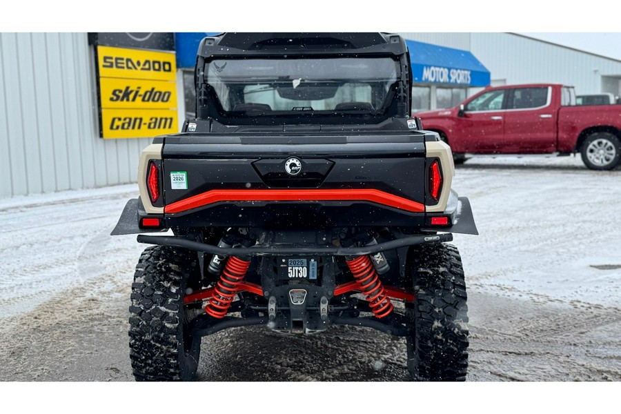 2023 Can-Am Commander XTP 1000R W/ CAB & HEAT