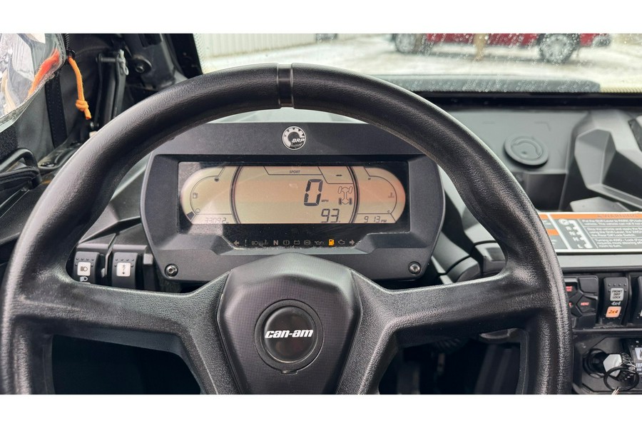 2023 Can-Am Commander XTP 1000R W/ CAB & HEAT