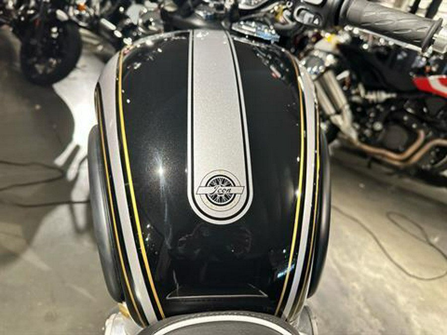 2025 Triumph Bonneville T120