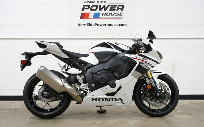 2026 Honda CBR1000RR-R Fireblade SP