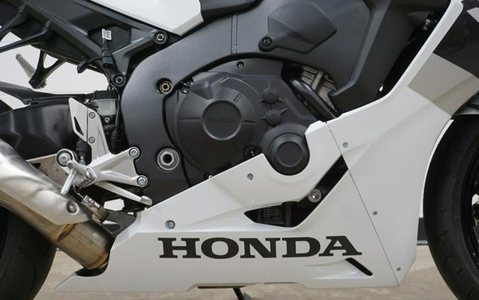 2026 Honda CBR1000RR-R Fireblade SP