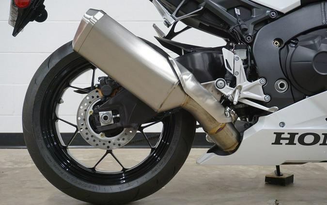 2026 Honda CBR1000RR-R Fireblade SP