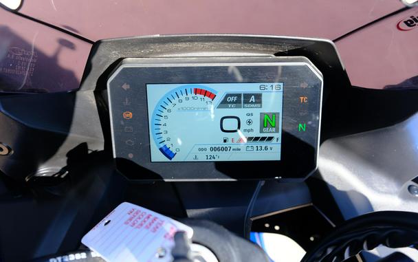 2024 SUZUKI GSX-8R