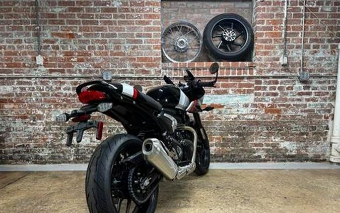 2026 Triumph Thruxton 400