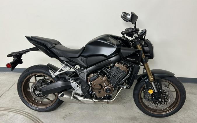 2026 Honda CB650R E-Clutch (CB650RACT)