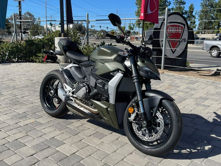 2024 Ducati Streetfighter V2 Storm Green