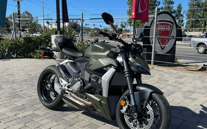 2024 Ducati Streetfighter V2 Storm Green