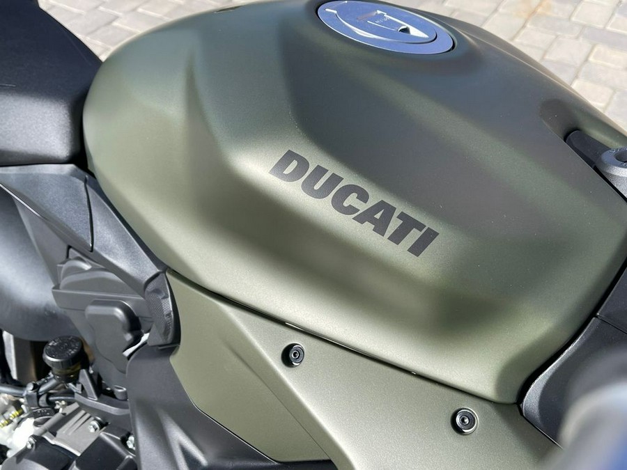 2024 Ducati Streetfighter V2 Storm Green