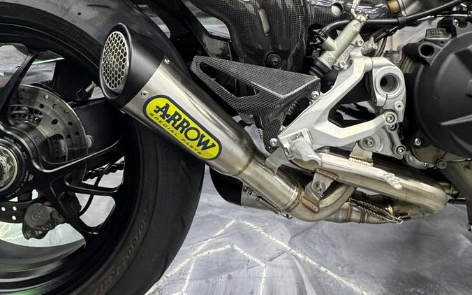 2021 Ducati Street fighter V4S Arrow Exhaust (sounds amazing), Lots of Carbon Fiber including cowl, fenders, rear motor section (thousands in carbon f