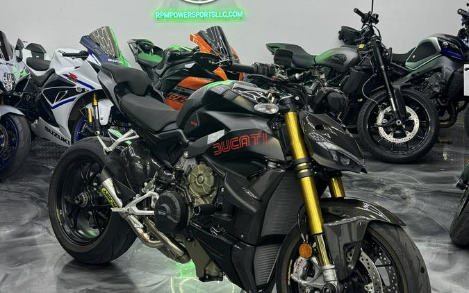 2021 Ducati Street fighter V4S Arrow Exhaust (sounds amazing), Lots of Carbon Fiber including cowl, fenders, rear motor section (thousands in carbon f