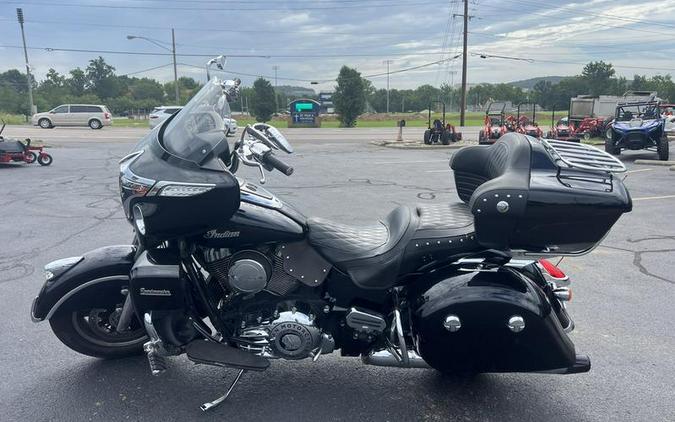 2017 Indian Motorcycle® Roadmaster® Thunder Black