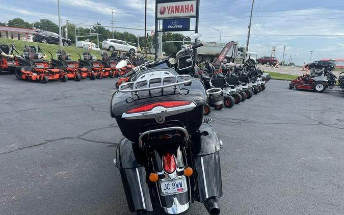 2017 Indian Motorcycle® Roadmaster® Thunder Black