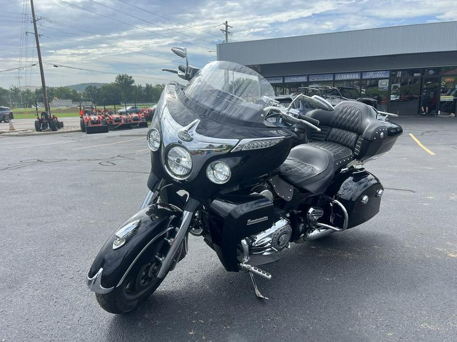 2017 Indian Motorcycle® Roadmaster® Thunder Black