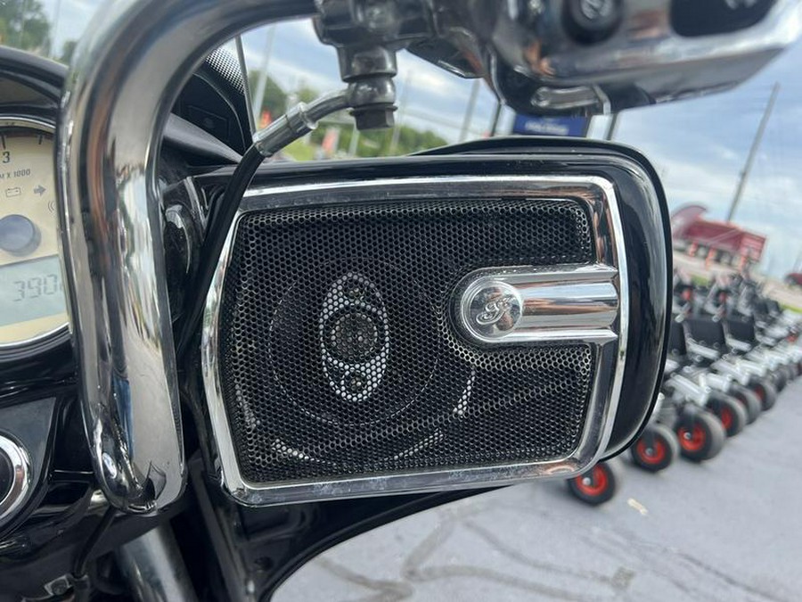 2017 Indian Motorcycle® Roadmaster® Thunder Black