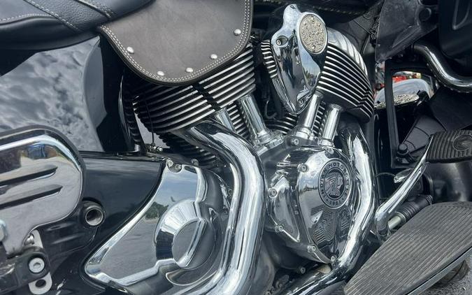 2017 Indian Motorcycle® Roadmaster® Thunder Black