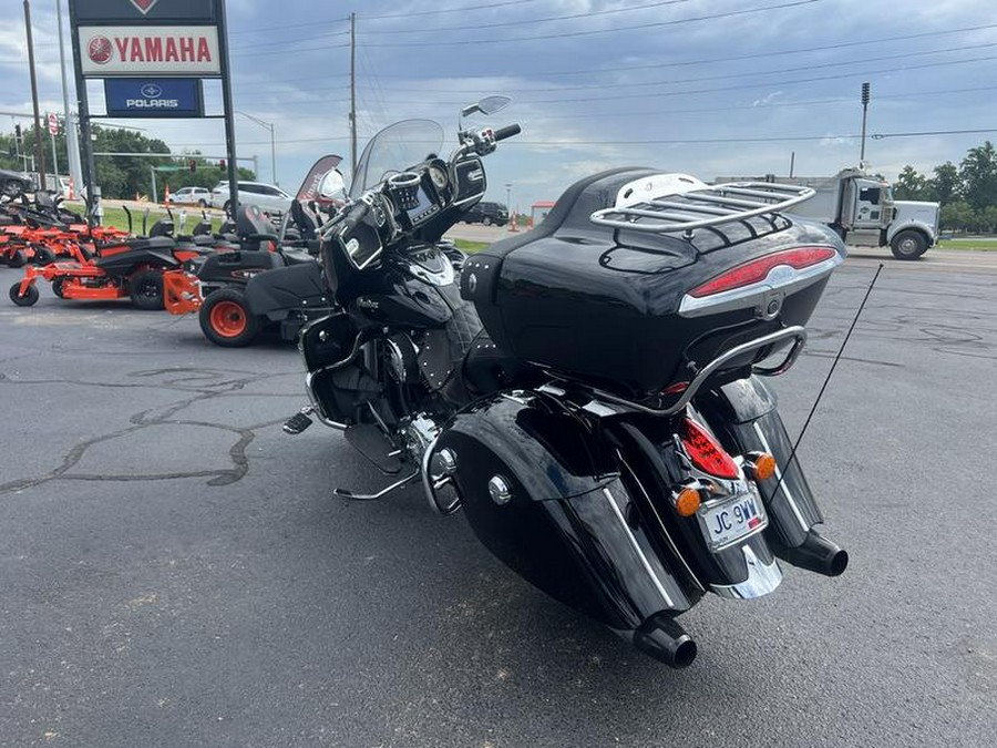 2017 Indian Motorcycle® Roadmaster® Thunder Black