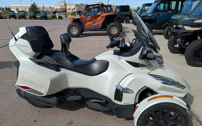 2017 Can-Am Spyder RT-S