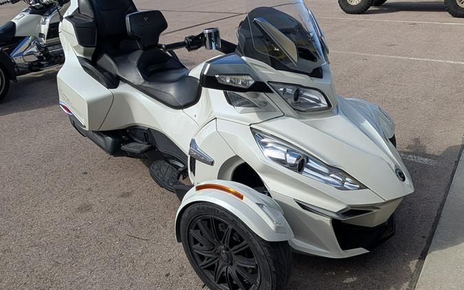2017 Can-Am Spyder RT-S
