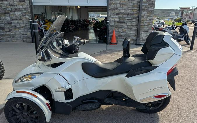 2017 Can-Am Spyder RT-S