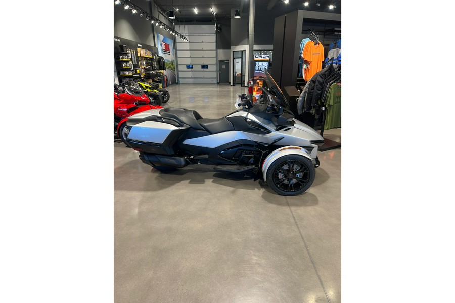 2023 Can-Am SPYDER RT