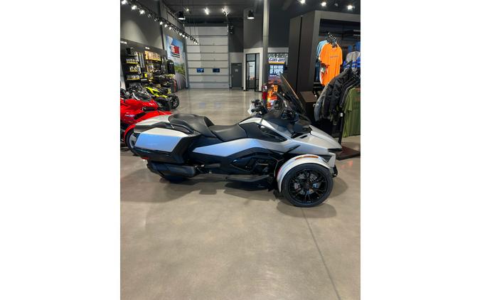 2023 Can-Am SPYDER RT