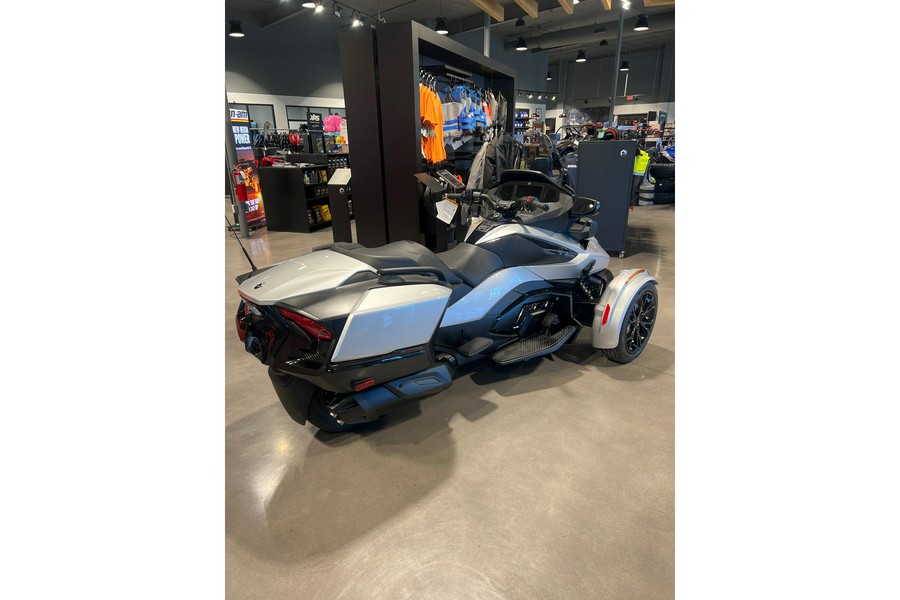 2023 Can-Am SPYDER RT