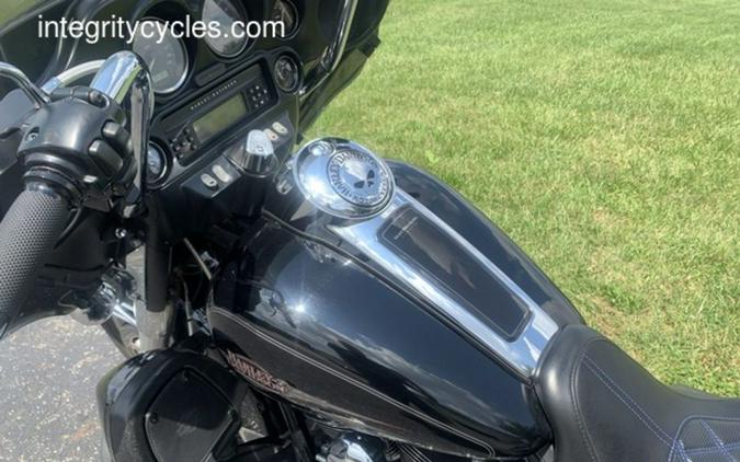 2013 Harley-Davidson® FLHTCU - Electra Glide® Ultra Classic®