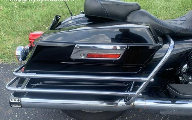 2013 Harley-Davidson® FLHTCU - Electra Glide® Ultra Classic®