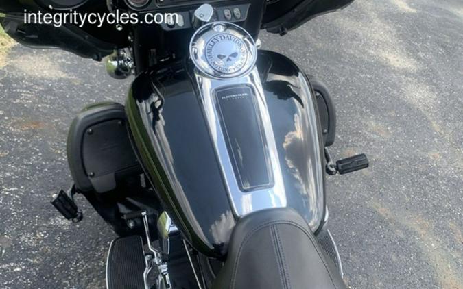 2013 Harley-Davidson® FLHTCU - Electra Glide® Ultra Classic®