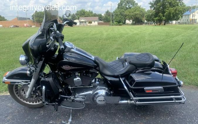 2013 Harley-Davidson® FLHTCU - Electra Glide® Ultra Classic®