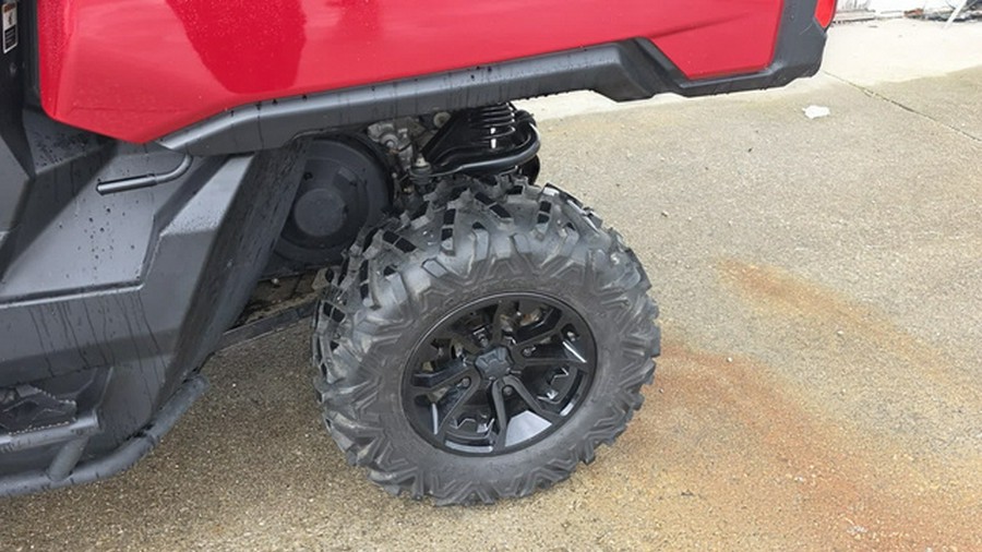 2016 Can-Am Defender XT HD8