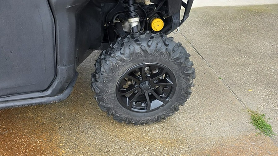 2016 Can-Am Defender XT HD8