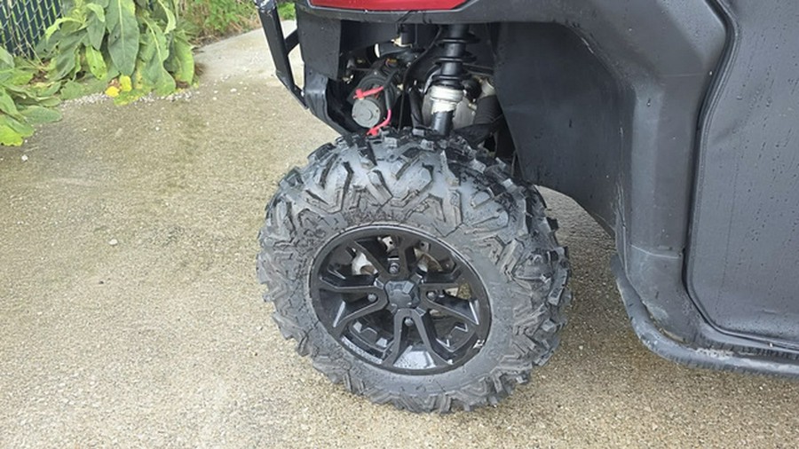 2016 Can-Am Defender XT HD8