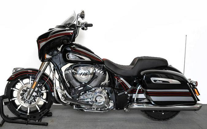 2020 Indian Motorcycle® Chieftain® Limited Thunder Black w/Graphics