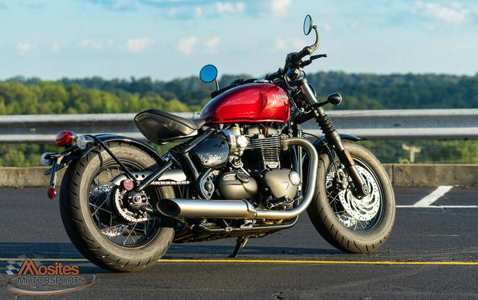 2022 Triumph Bonneville Bobber Cordovan Red