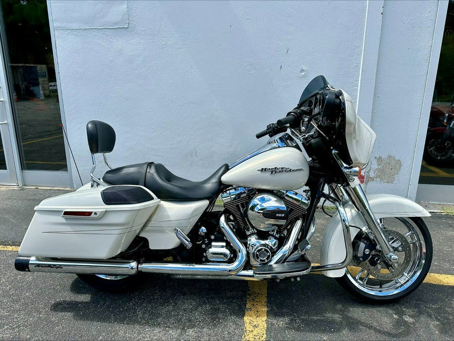 2015 Harley-Davidson Street Glide Special