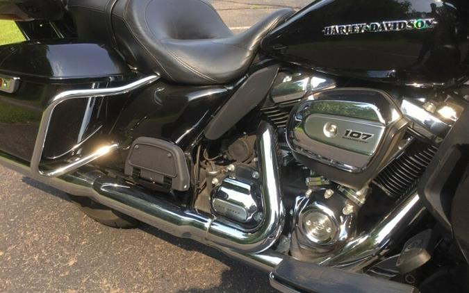 2018 Harley-Davidson® Ultra Limited Vivid Black