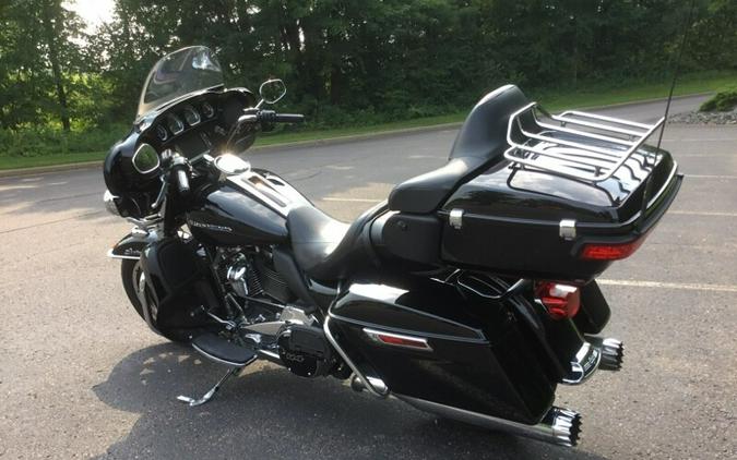 2018 Harley-Davidson® Ultra Limited Vivid Black