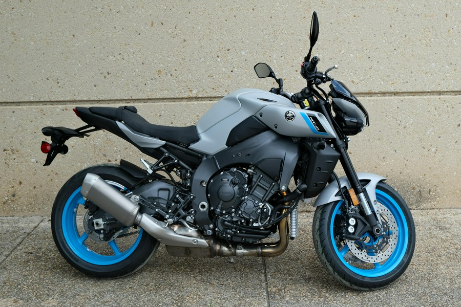 2025 YAMAHA MT10