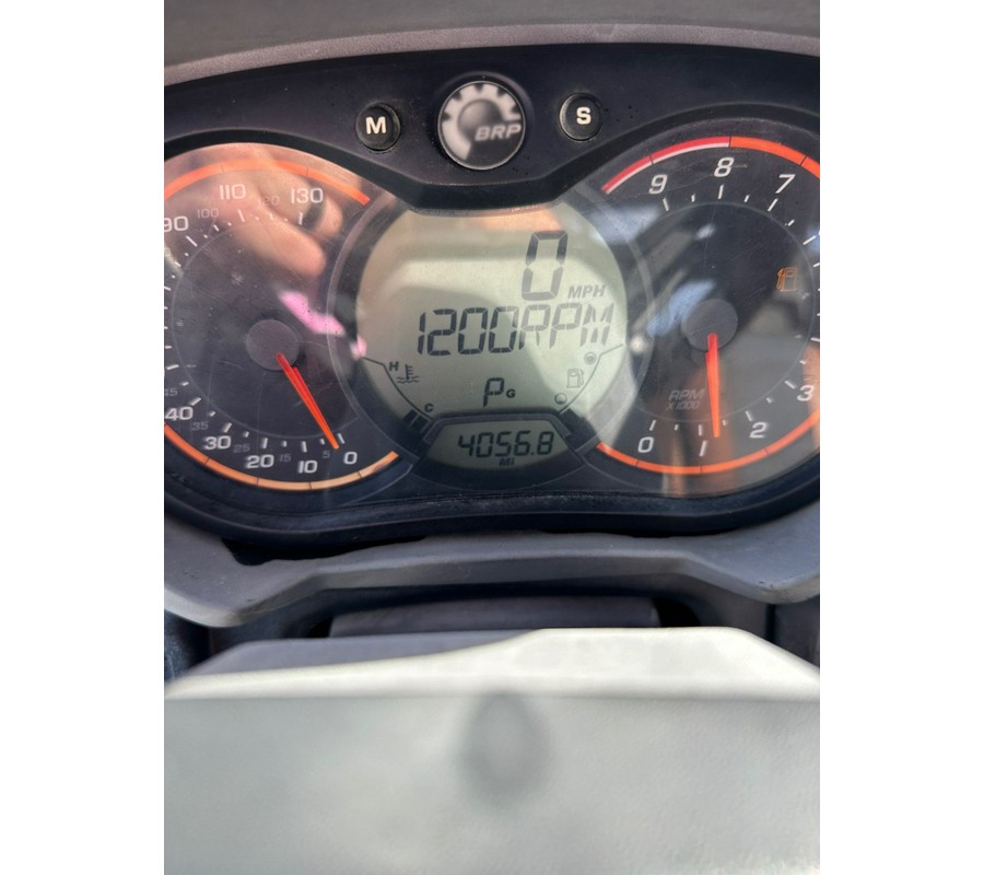 2018 Can-Am Defender MAX Lone Star