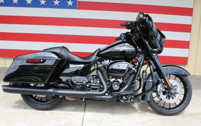 2018 Harley-Davidson® FLHXS - Street Glide® Special