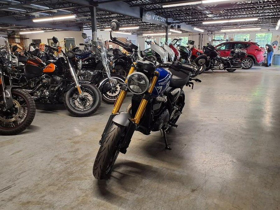 2025 Triumph Speed 400 Carnival Red / Storm Grey