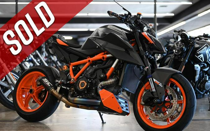 2022 KTM 1290 Superduke R Evo