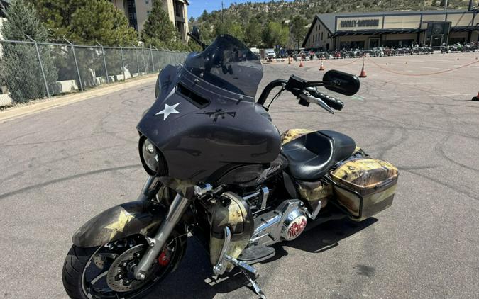 2014 Harley-Davidson® Street Glide® Special